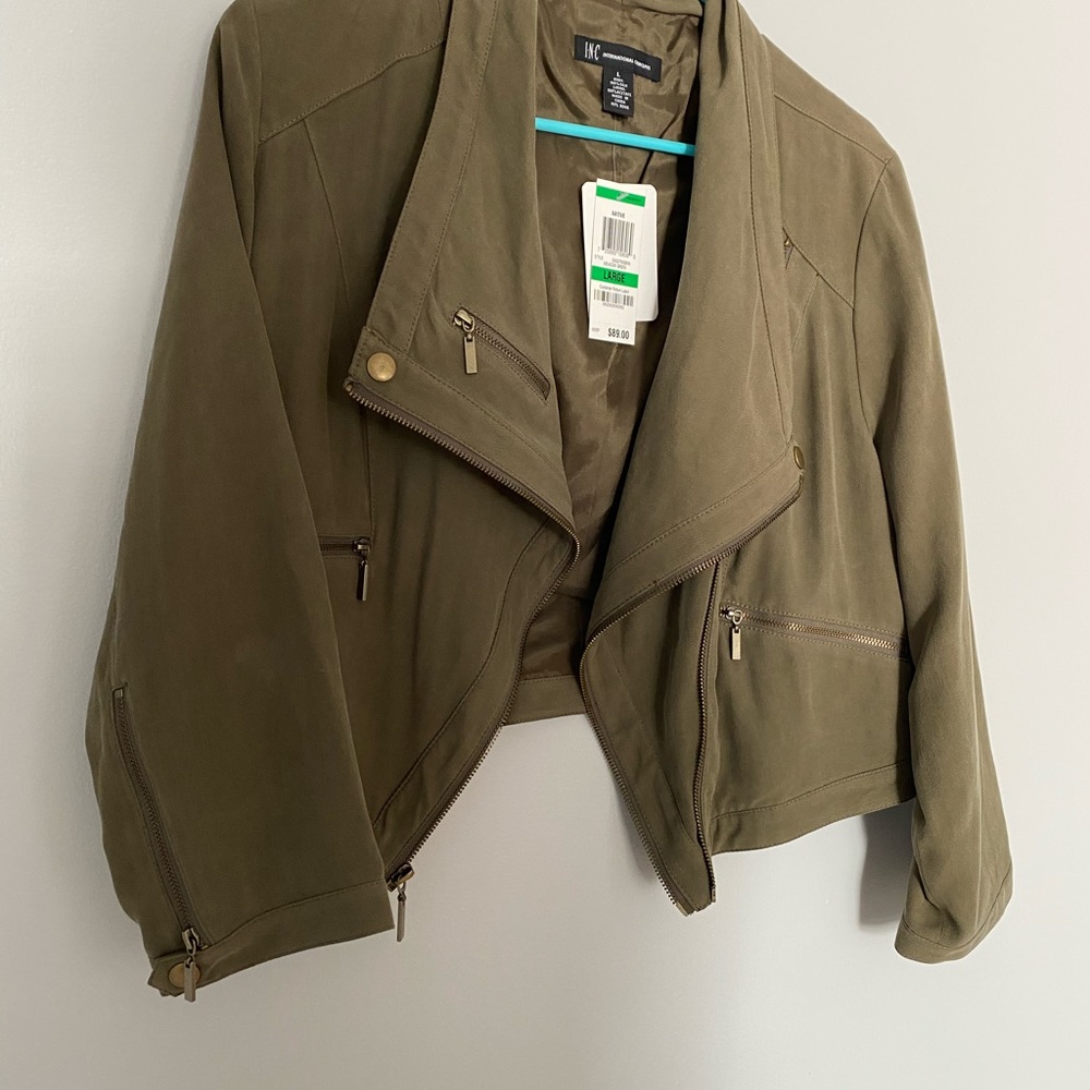 Jacket - Picture 2 of 4